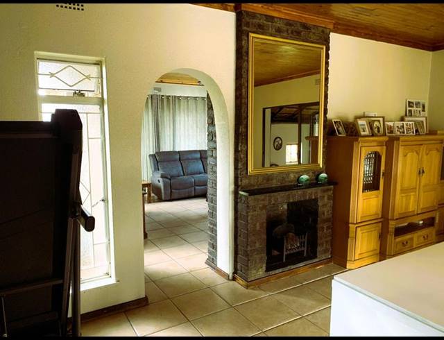 4 BEDROOM HOUSE FOR SALE IN FREEWAY PARK